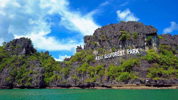 Langkawi Island Holiday 1-day tour · New Pulau Beras Basah · Pulau Dayang · Sea fishing · BBQ