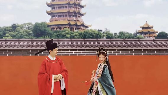 武漢+黃鶴樓+湖北省博物館+東湖+武漢大學+戶部巷一日遊