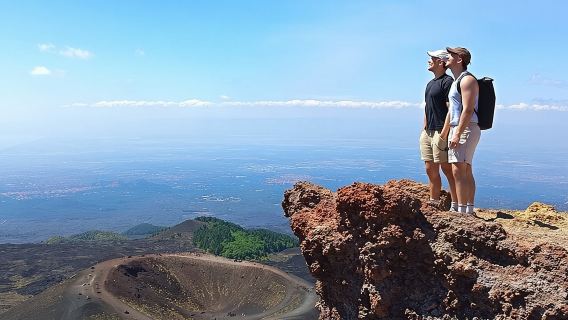 Tour di mezza giornata tra natura e sapori dell'Etna da Catania