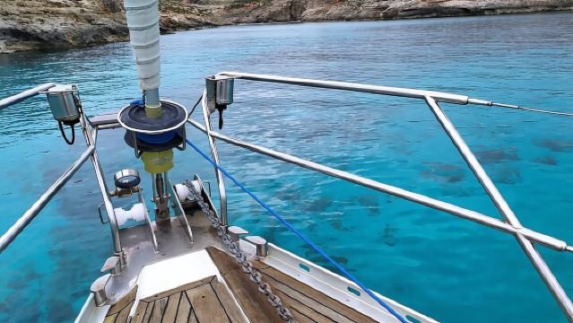 Avventura privata in barca a vela di un giorno intero a Malta e Gozo