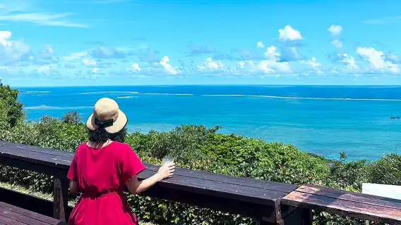 沖繩南部一日遊|世界文化王國+知念岬+瀨長島+系滿海鮮市場
