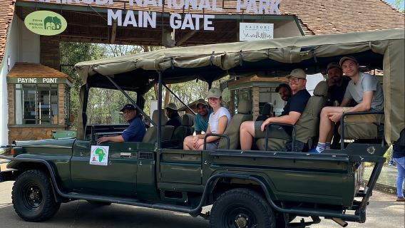 Tour di mezza giornata al Parco Nazionale di Nairobi; connessione Wi-Fi gratuita