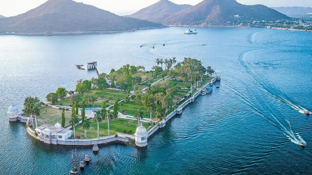 Lawatan Menjelajah Udaipur Persendirian dengan Tuk-Tuk atau Kereta bersama Pemandu