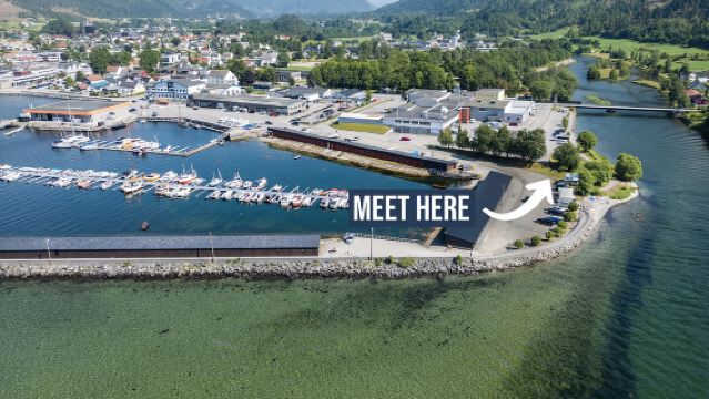 Nordfjordeid: Beginner Friendly Kayak Tour