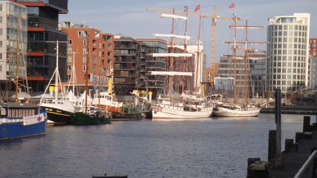 Cảng Hamburg: Chuyến tham quan có hướng dẫn bằng xe đạp kéo dài 3,5 giờ