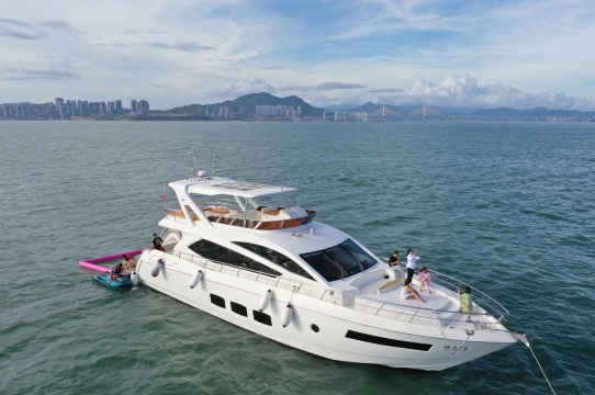 【深圳4小時夜釣優惠套餐】82英尺深圳七星灣遊艇會超元豪華遊艇包船出海夜釣海釣+帶飛橋+KTV+海釣魚竿魚餌+