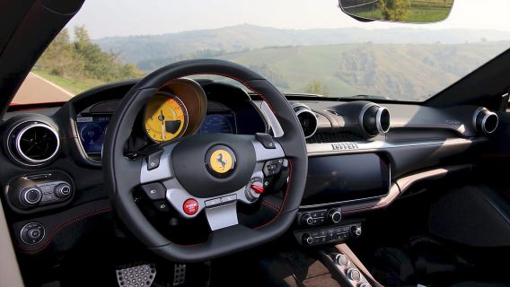 Maranello: Kurze Probefahrt mit dem Ferrari Portofino