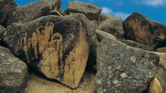 Baku: Visita guidata al vulcano di fango di Gobustan e al tempio del fuoco