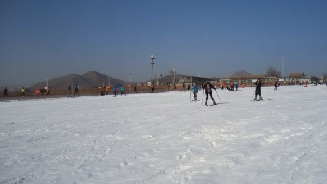 Private chartered tour [Yuanjia Village Bijie Ski Resort + Check-in at the foodie paradise and internet-famous Yuanjia Village] with pickup and drop-off within the Third Ring Road