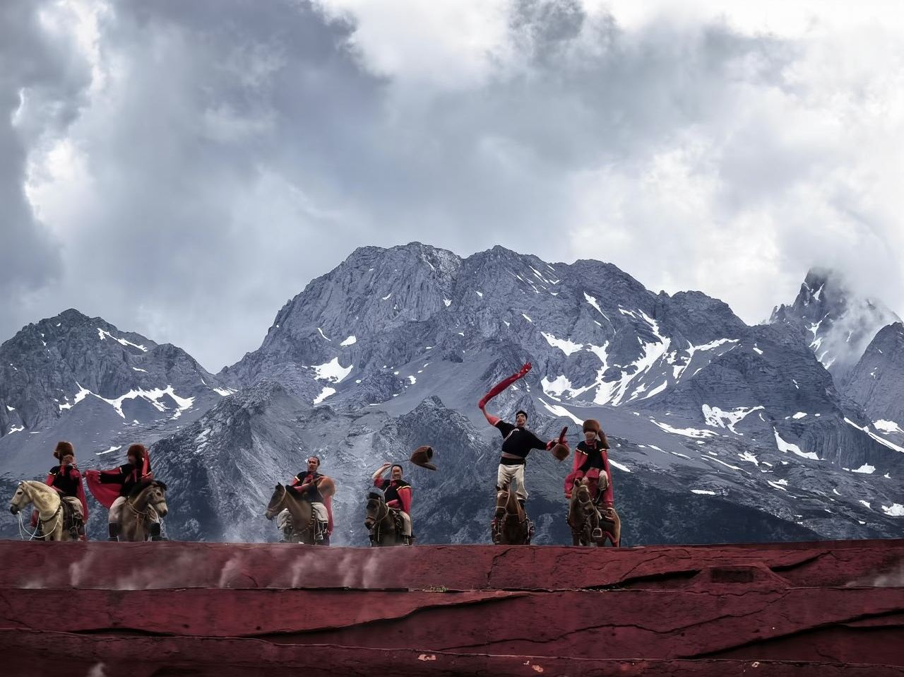Yunnan Impressions of Lijiang Performance Admission Ticket (3100m Snowfield Stage + Large-Scale Original Ecological Live Performance + Authentic Ethnic Minority Performers + 6 Grand Blessing Songs and Dances)