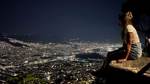 Mirador Cristo el Picacho, Medellín a tus pies