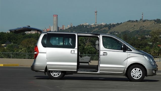 Privé autoservice per uur in Panama-stad