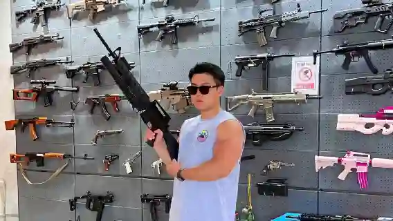 泰國普吉島中文【實彈射擊】真槍射擊/行影記/黃金射手/網紅打卡牆/【神仙半島】側畔/【拉威海鮮市場】附近