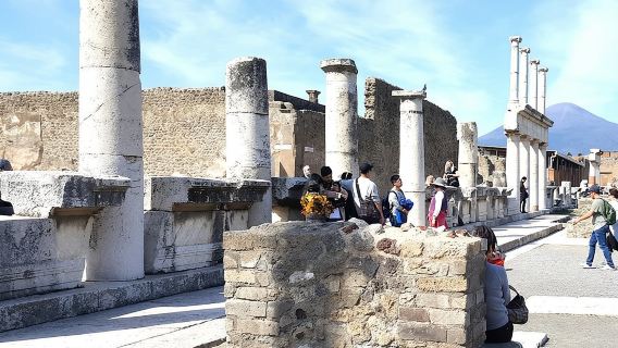 Skip-the-line Pompeii and Amalfi Coast Shore Excursion from Salerno Cruise Port