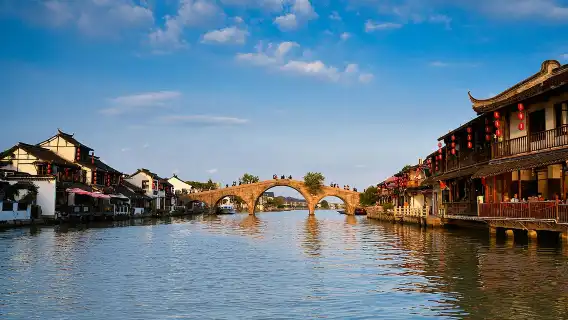 上海日遊:朱家角古鎮+ERA雜技秀+漢服攝影體驗