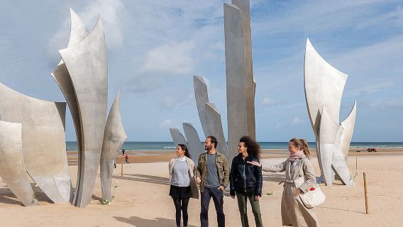 From Paris: Normandy Landing Beaches D-Day Tour by Minibus