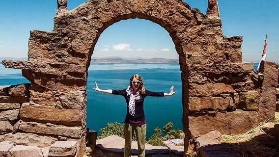 Puno: Ganztägige Uros-Taquile-Tour. Besuch des Titicacasees