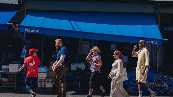 Тур по рыбному рынку Цукидзи в Токио: дегустации, культура и посещение храма