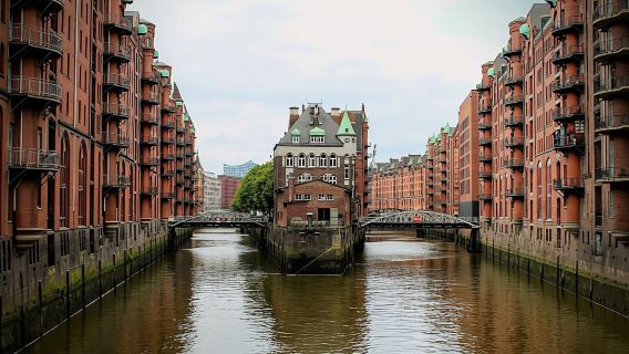 Hamburg HafenCity self-guided audio tour to Elbe Philharmonic Hall