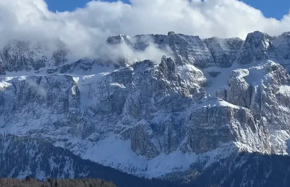 包車暢遊白朗峰、費尼斯城堡、奧斯塔古城、庫馬約爾