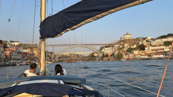 Porto: Tour on a Sailboat shared or private (Sunset Option)