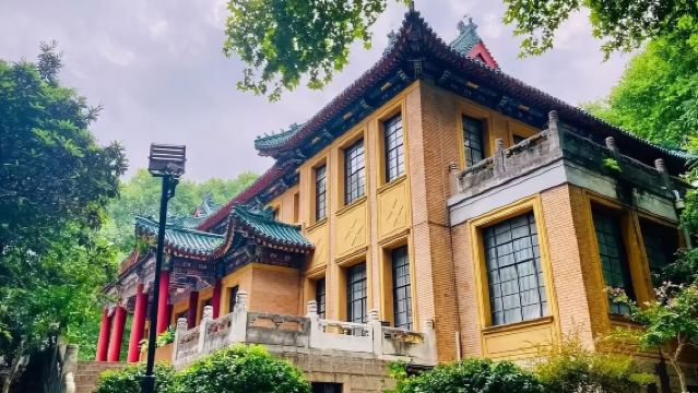 南京總統府+明孝陵+美齡宮梧桐道+中山陵景區+音樂台+夫子廟