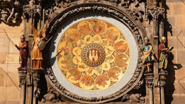 Prague: Old Town Tour & National Museum Skip-the-Line Ticket