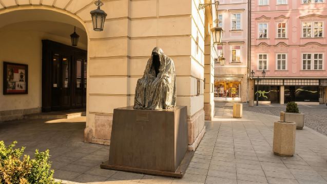 Prague: Old Town Tour & National Museum Skip-the-Line Ticket