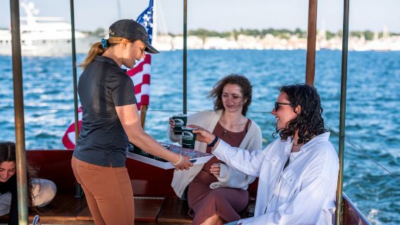 Newport: Yacht Sightseeing Cruise