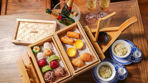 Hong Kong 'Aqua Luna' Dim Sum Cruise