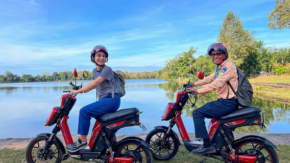 Excursión al amanecer a Angkor Wat en bicicleta eléctrica con desayuno incluido