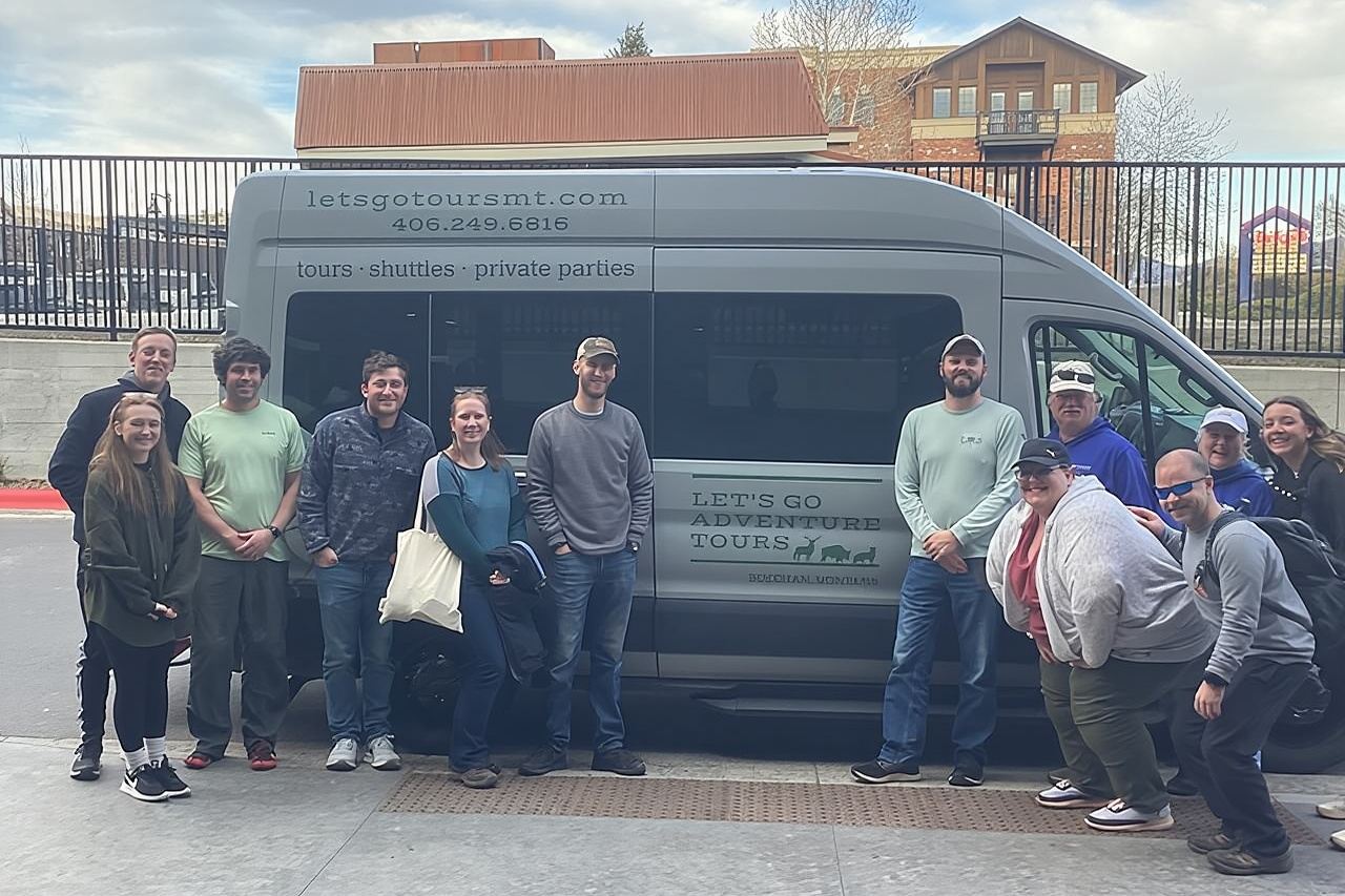 Full Day Yellowstone National Park Tour with lunch included