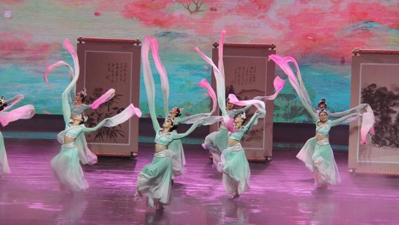 vé biểu diễn biểu diễn nhạc nước Hồ Ngàn Đảo: Biểu diễn nhạc nước Hồ Ngàn Đảo tại Hàng Châu, Chiết Giang / Mua vé nhanh / Có nhiều chỗ ngồi (ghế VIP bao gồm quà lưu niệm)