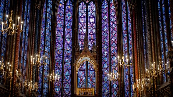 Sainte-Chapelle and Conciergerie Guided Tour with Ticket in Paris