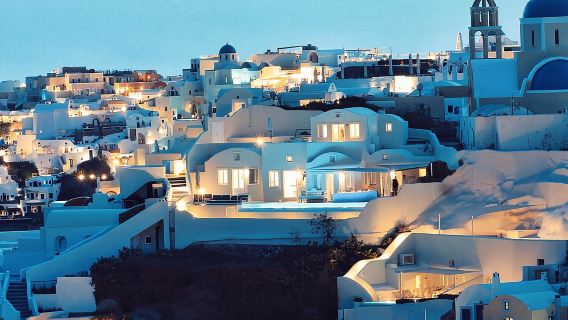 Santorini Classic Highlights and Sightseeing Private Tour