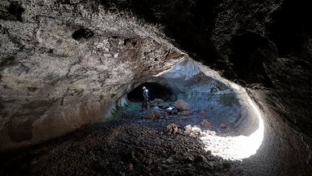 Etna Morning Tour with Lunch Included
