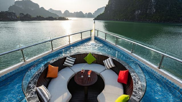 เจด เซลส์ – อ่าวฮาลองและอ่าวลานฮา ทัวร์วันสุดหรูที่สุด