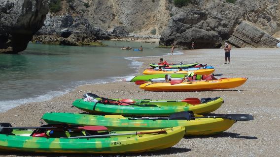 Lisbona: esperienza alla scoperta del kayak a Sesimbra