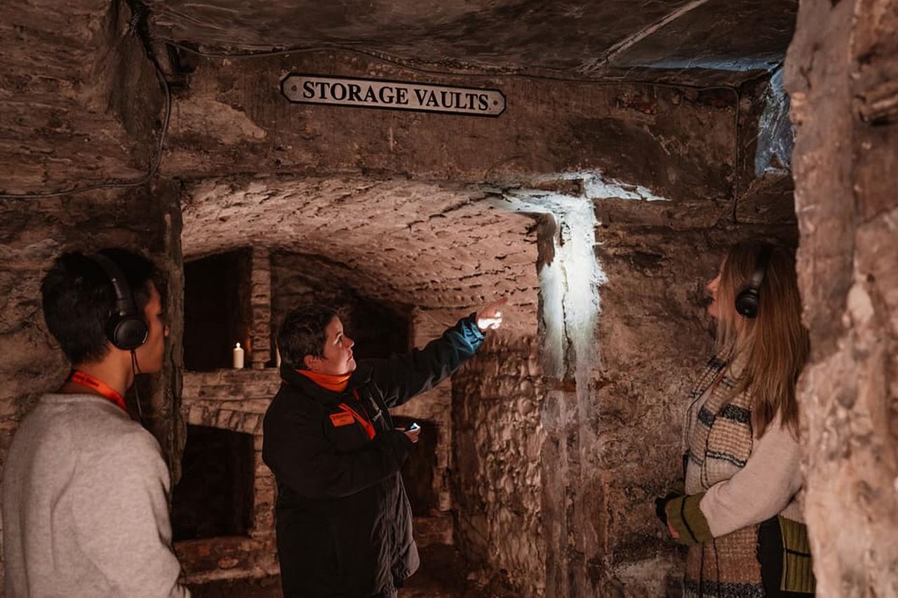Edinburgh: Multi-Sensory Small-Group Historic Vaults Tour