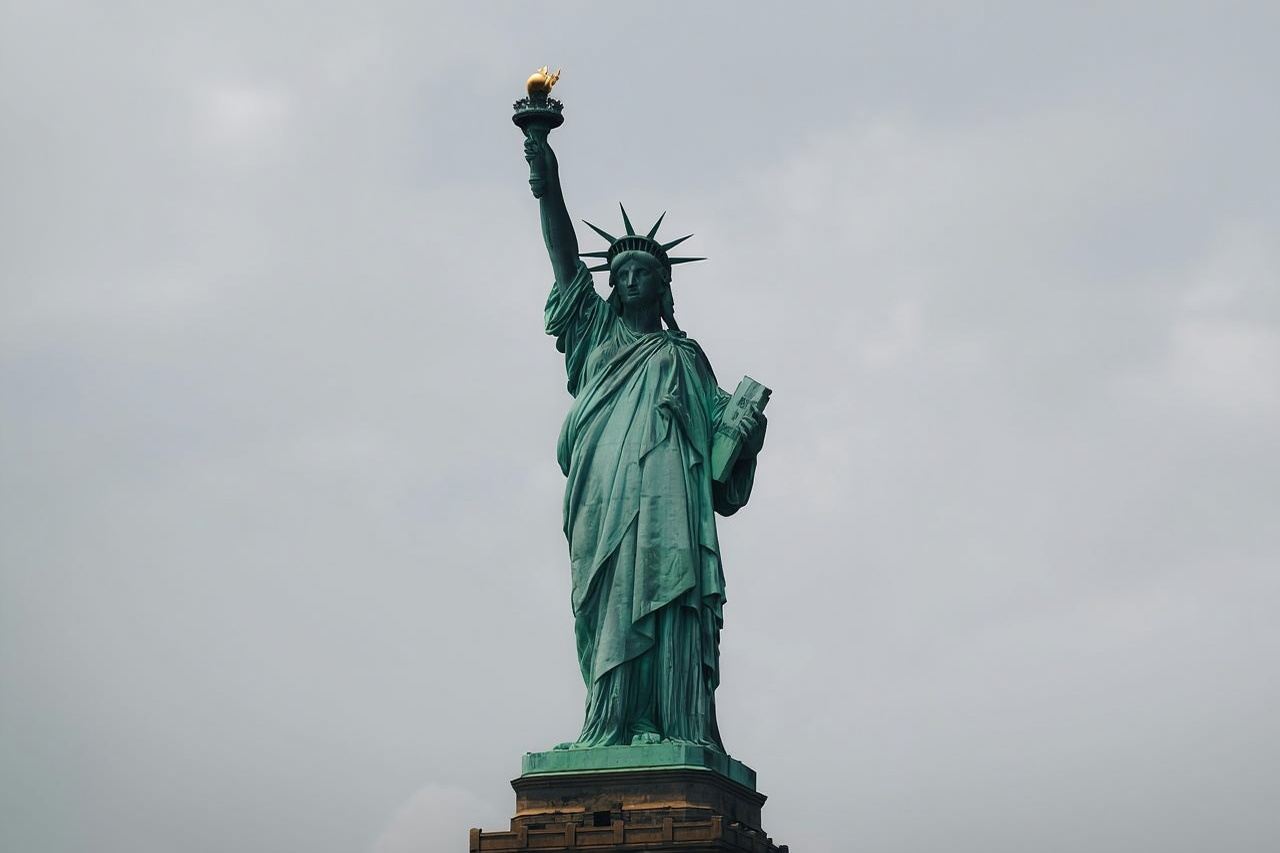 NYC: Statue of Liberty and Ellis Island Guided Tour