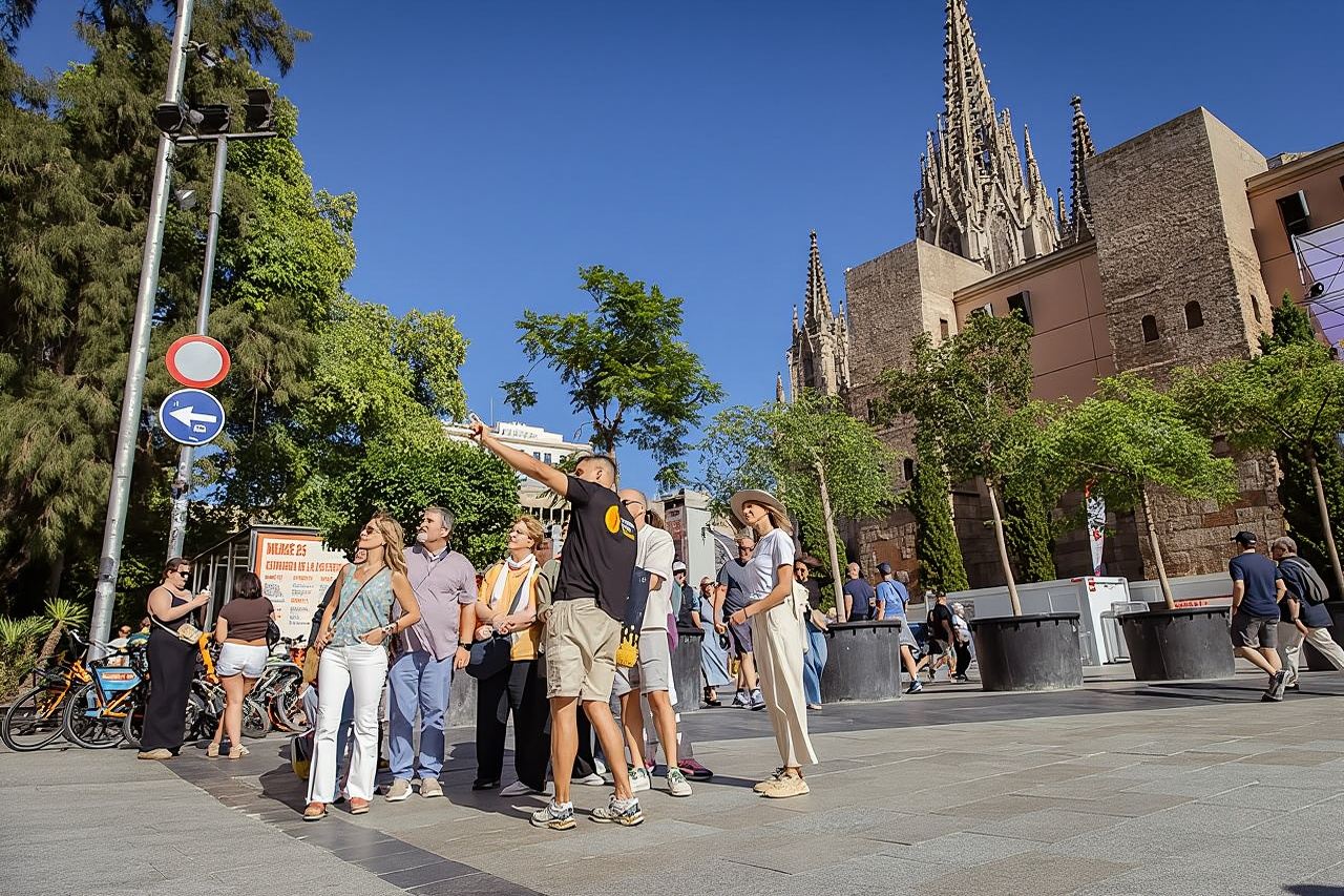 Barcelona Historical Walking Tour: Gothic Quarter and El Born 