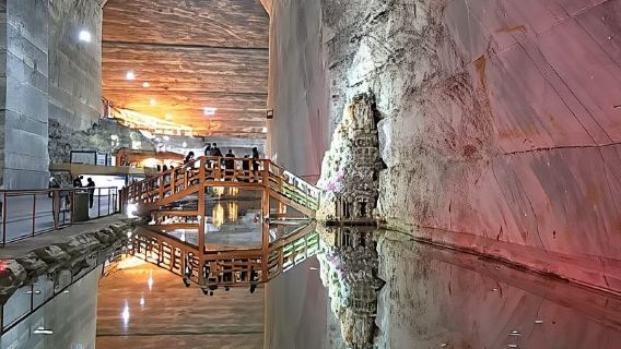Bucharest: Slanic Salt Mine & Tomb of Dracula Half Day Trip