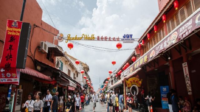 Explore Malacca and Port Dickson with Dragon Cruise - Private Full-Day Tour