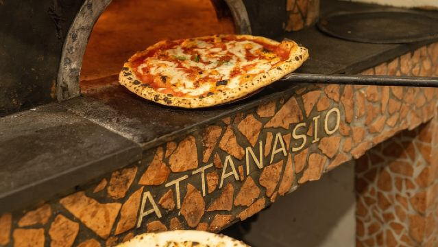 Naples Pizza & Drinks Tour: A Slice of Naples with Eating Europe