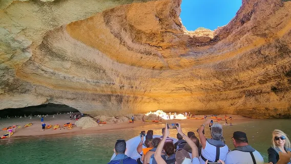 Visita alle grotte di Benagil con avvistamento dei delfini da Albufeira