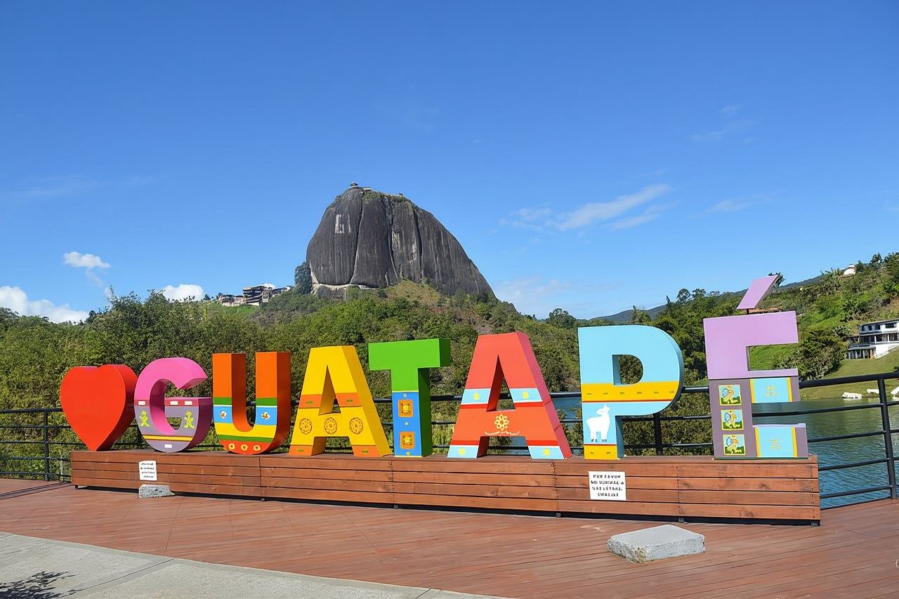 Tour privato a Guatape con una guida locale