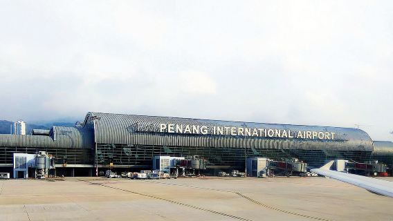 Traslado solo ida desde el aeropuerto de Penang al centro de la ciudad/área costera de Penang con conductor chino, diversos tipos de vehículo disponibles para un viaje sin preocupaciones