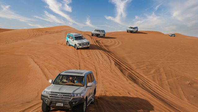 Dubai Premium Red Dunes Safari, Camels & 5* BBQ at Al Khayma Camp
