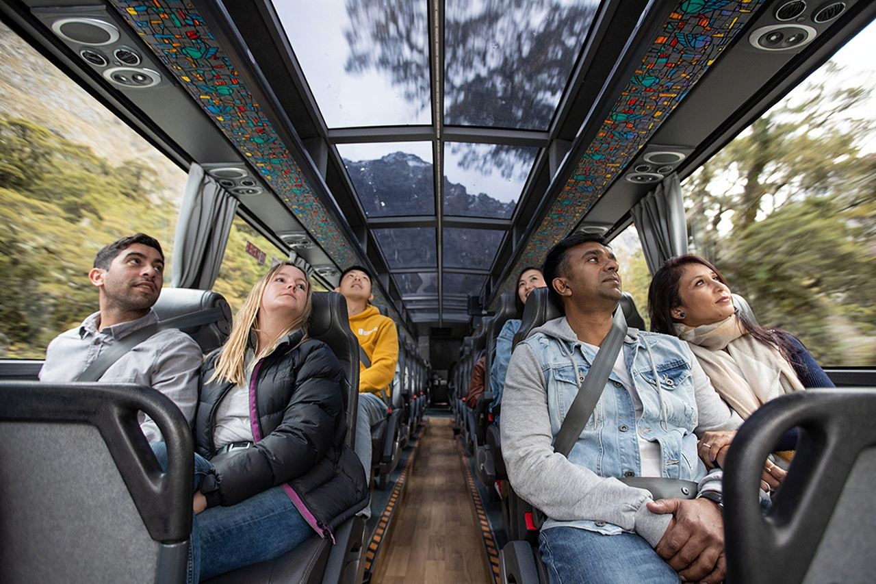 Tour 1 ngày đến Vịnh Milford từ Queenstown, New Zealand | Buýt toàn cảnh + du thuyền + bữa trưa tùy chọn