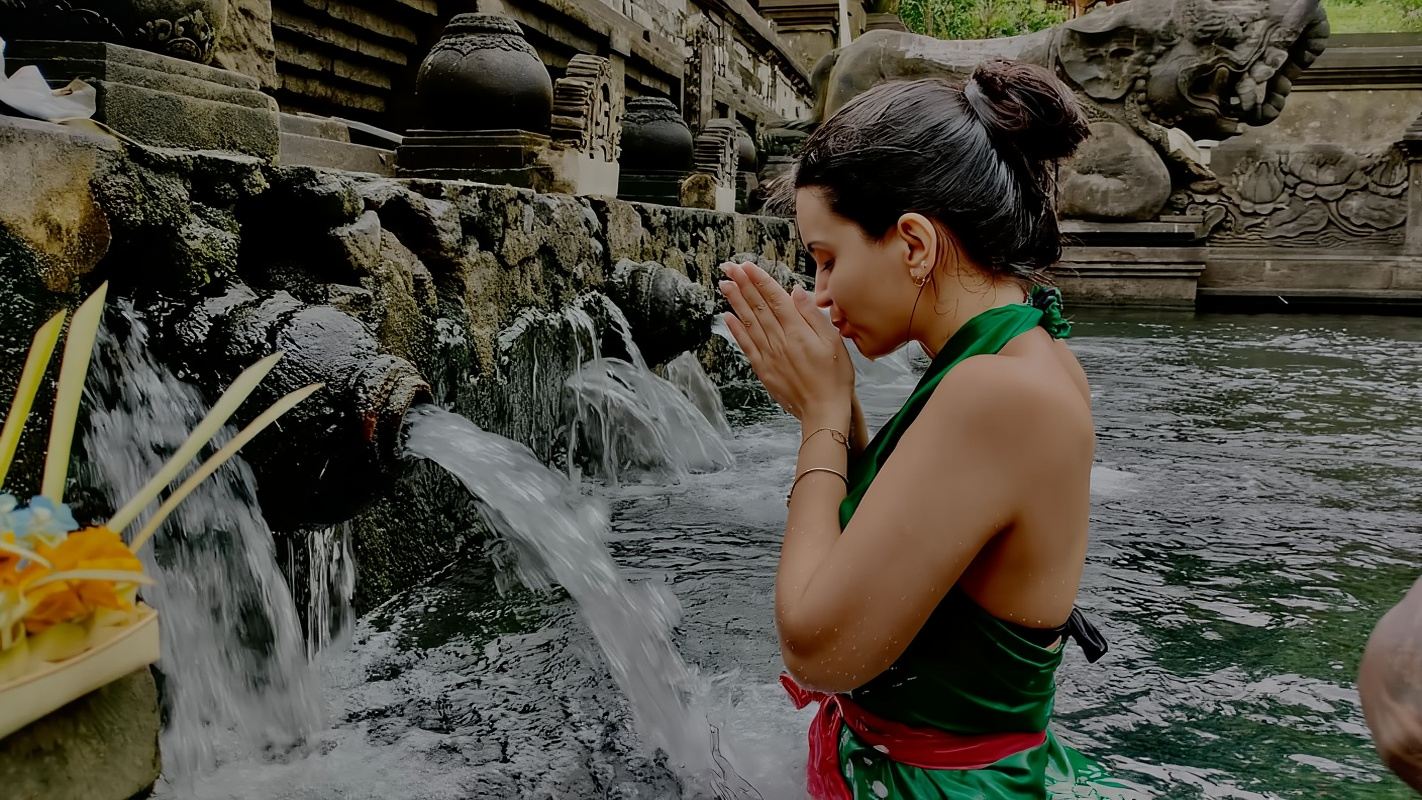 Tirta Empul: Tur Pura dengan Pembersihan Spiritual Opsional